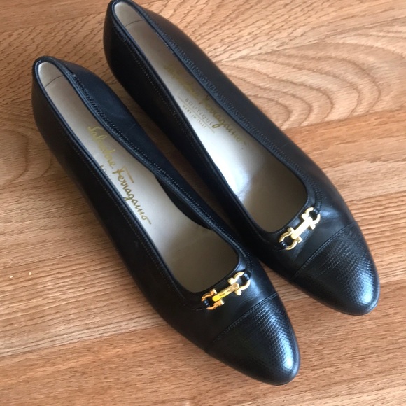 Salvatore Ferragamo Black flats Size 9.5 - Picture 2 of 14